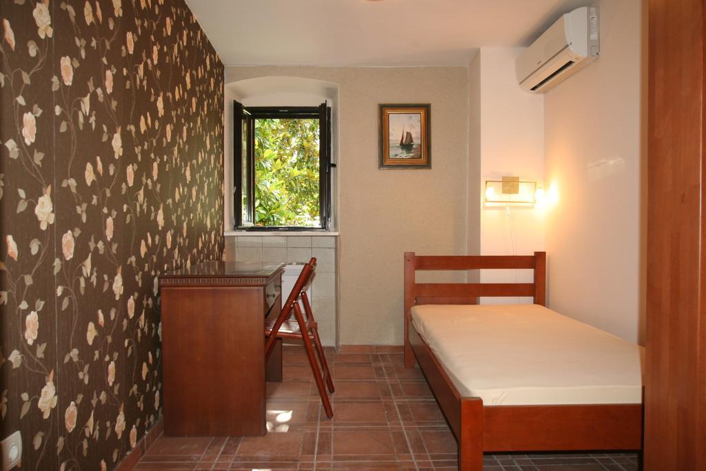 Holiday Home Ametist Котор Экстерьер фото